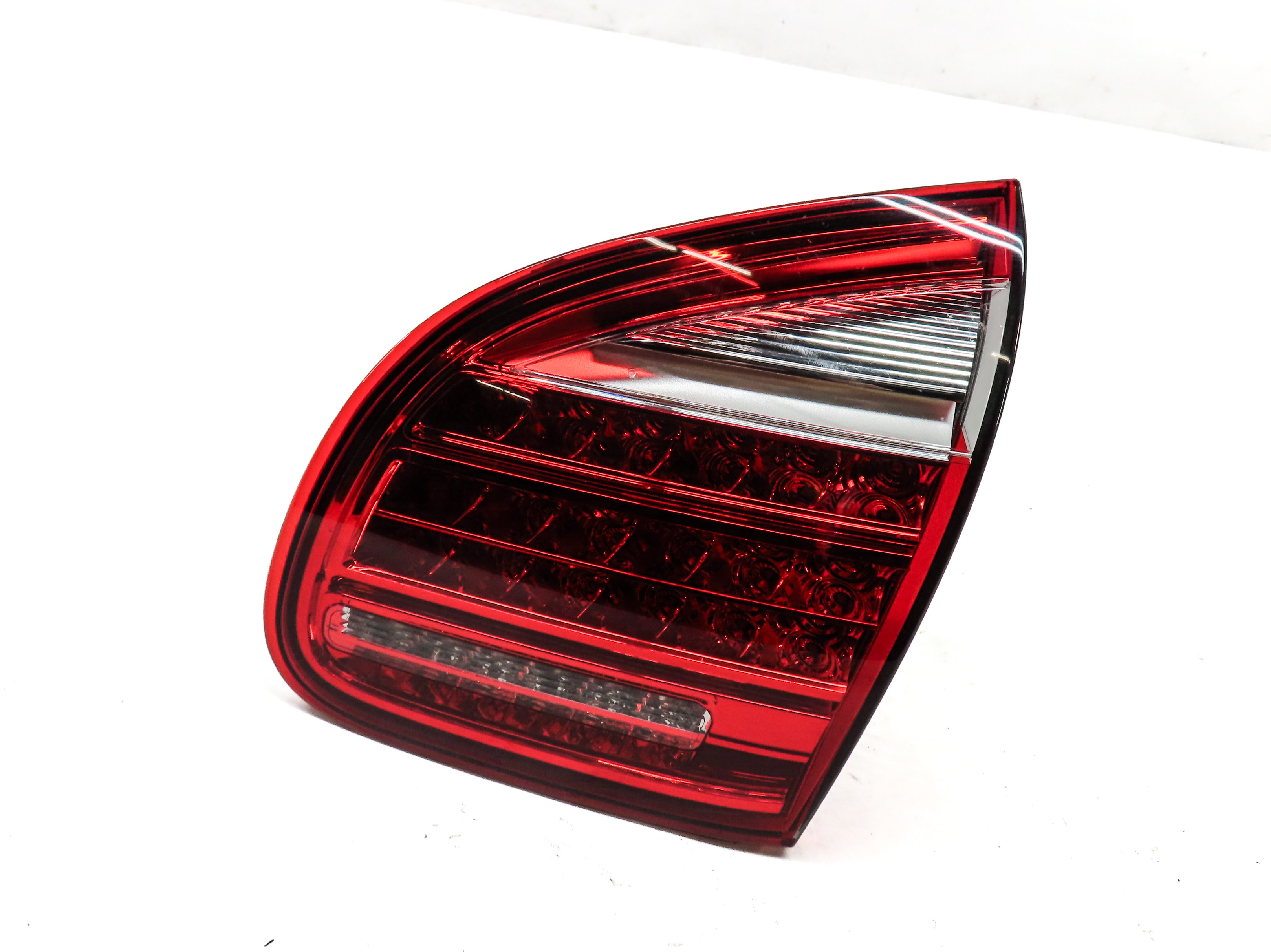 2011-2014 PORSCHE CAYENNE (958) RIGHT PASSENGER INNER TAILLIGHT LIGHT LAMP — exact item pictured